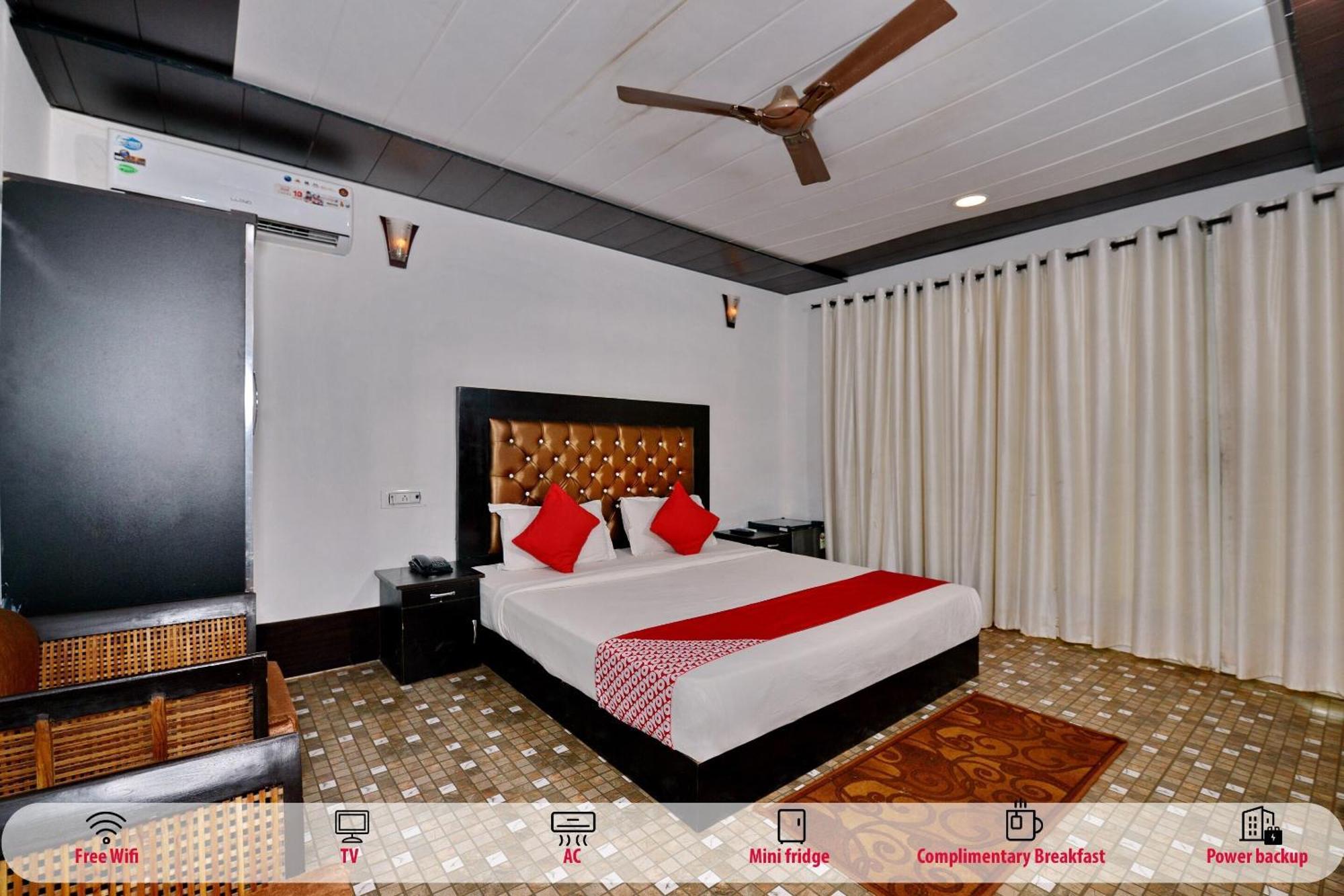 Collection O Retreat Morjim Resort Buitenkant foto
