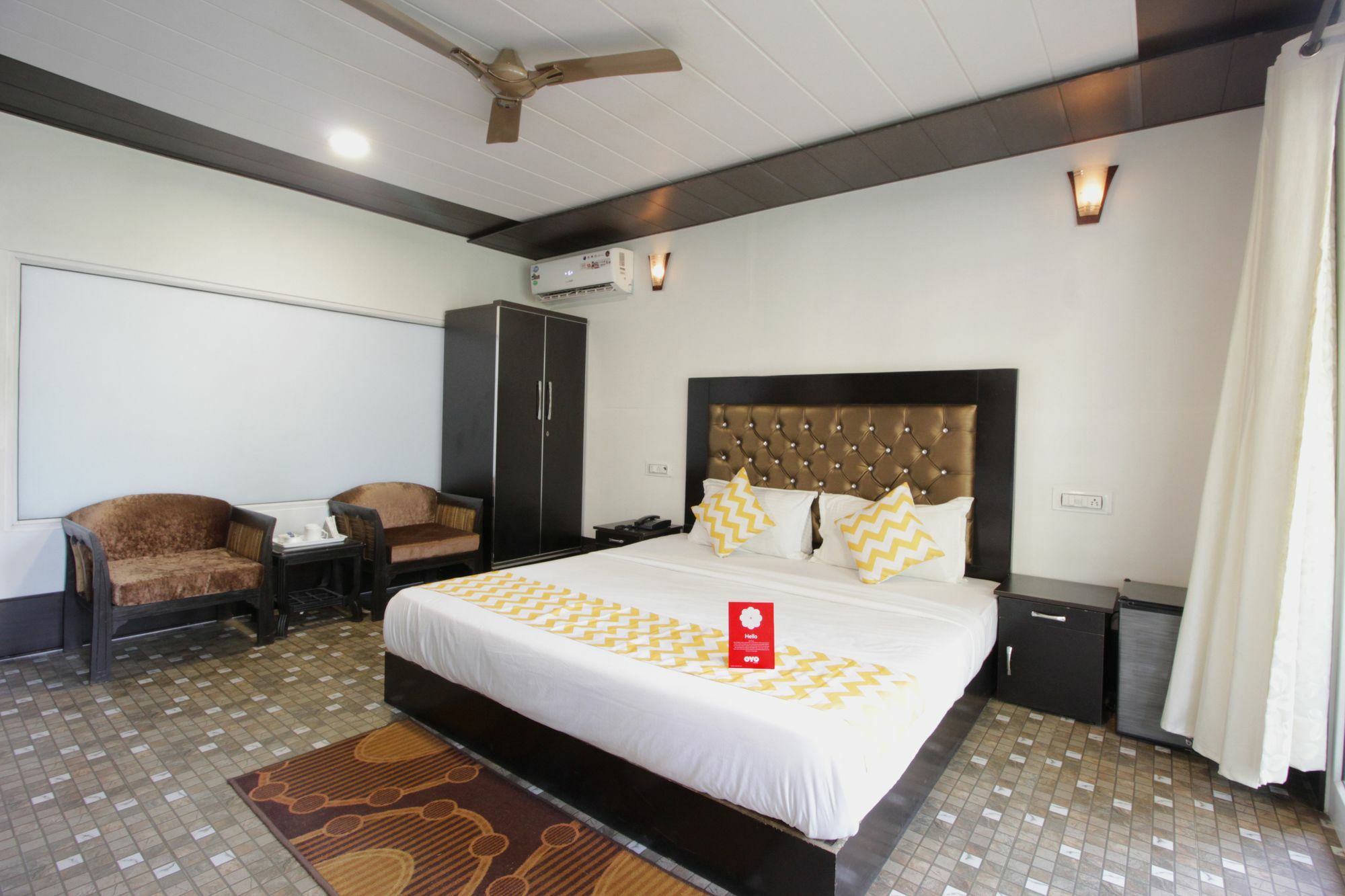 Collection O Retreat Morjim Resort Buitenkant foto