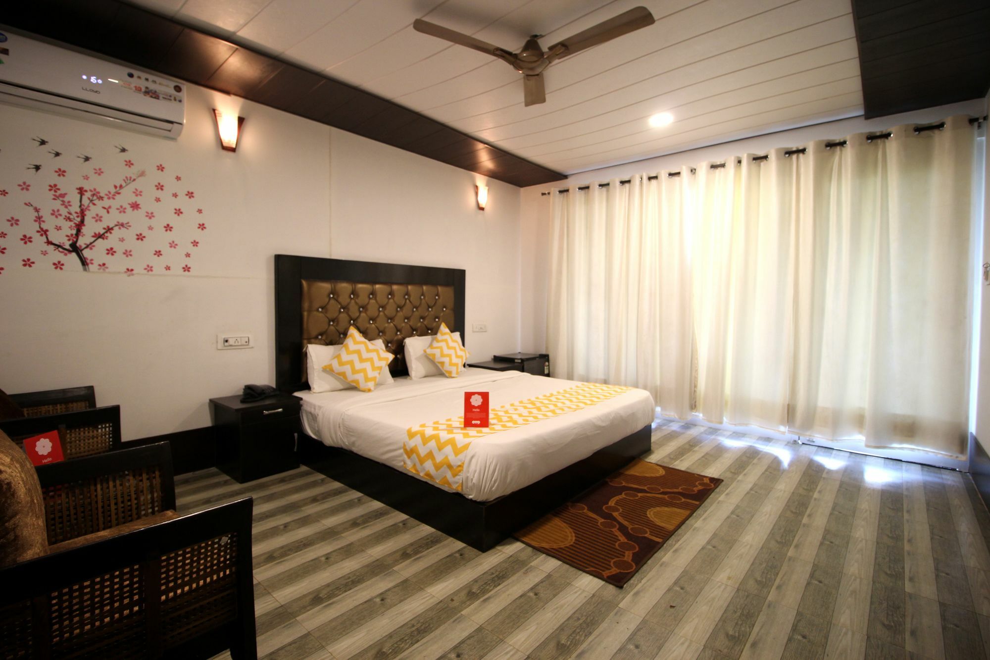 Collection O Retreat Morjim Resort Buitenkant foto