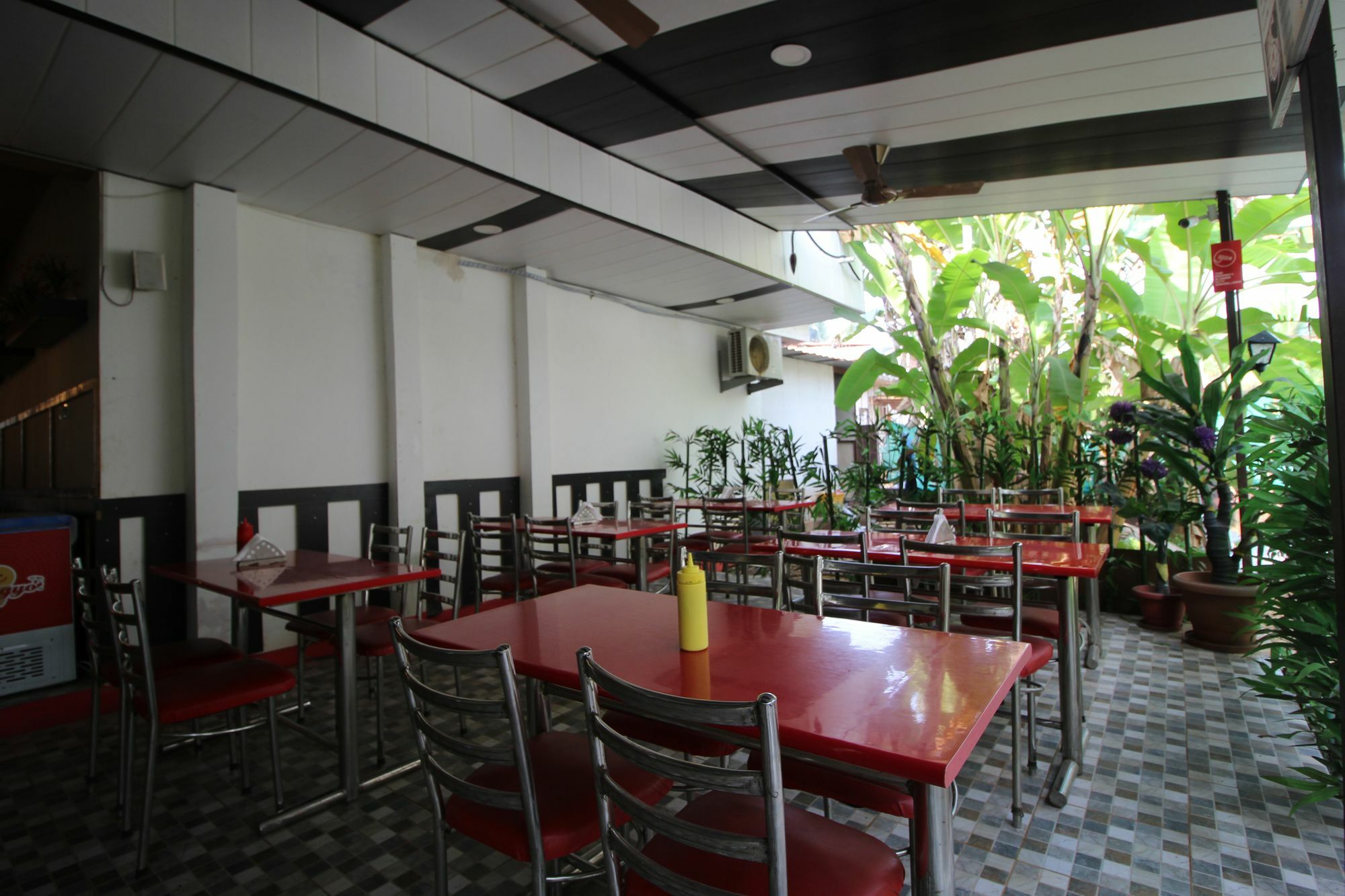 Collection O Retreat Morjim Resort Buitenkant foto