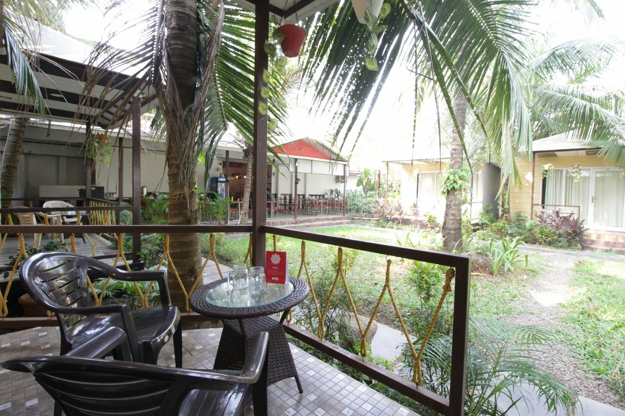 Collection O Retreat Morjim Resort Buitenkant foto
